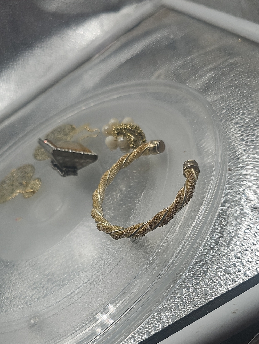 Golden Bracelet & Earings, Crochet Pearl Ring And Loose Shadow Box Stretch Ring - Picture 3 of 3